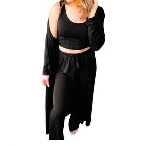 NEW WLM three piece lounge set in black